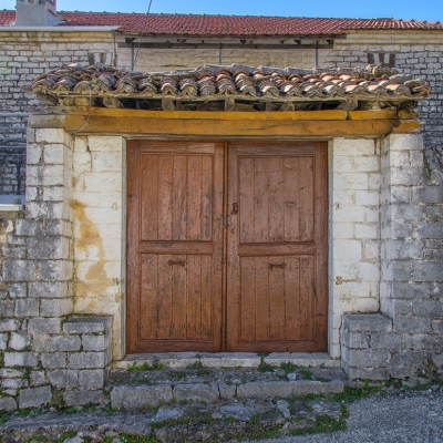 Πέντε Εκκλησιές Οσδίνα (ή Ουζντίνα)