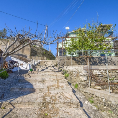 Πέντε Εκκλησιές Οσδίνα (ή Ουζντίνα)