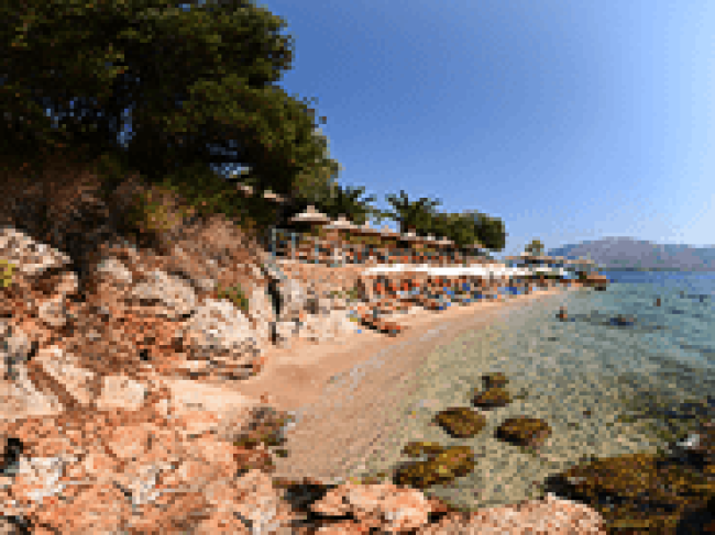 Παραλία Κόκκινος Βράχος – Θεσπρωτία