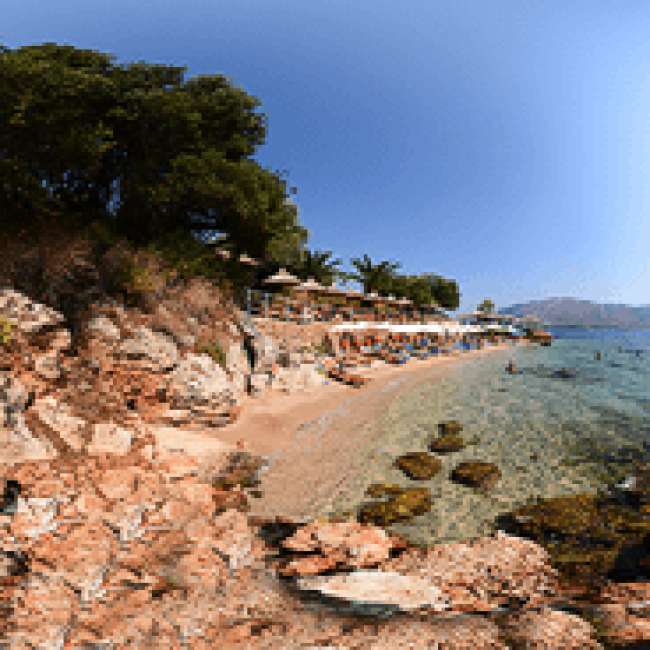 Παραλία Κόκκινος Βράχος – Θεσπρωτία