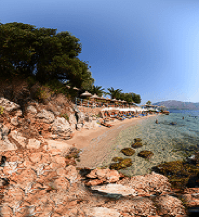 Παραλία Κόκκινος Βράχος – Θεσπρωτία